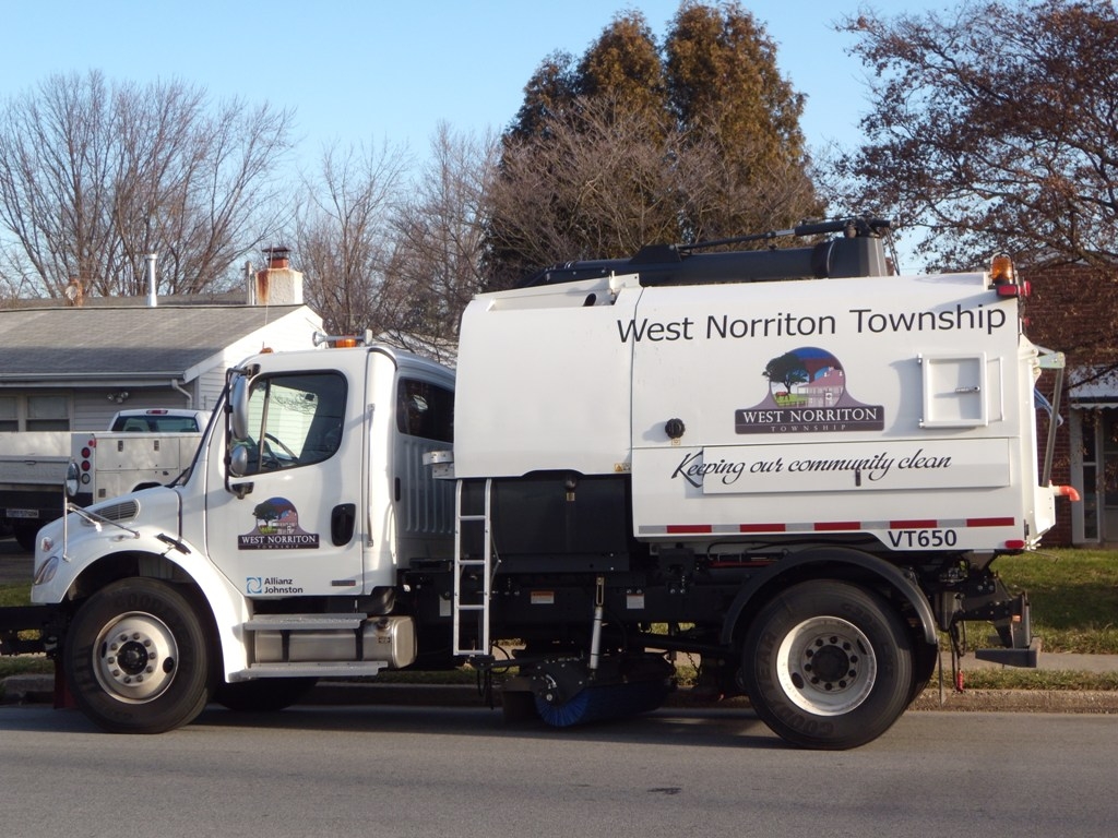 White Street Sweeper Truck